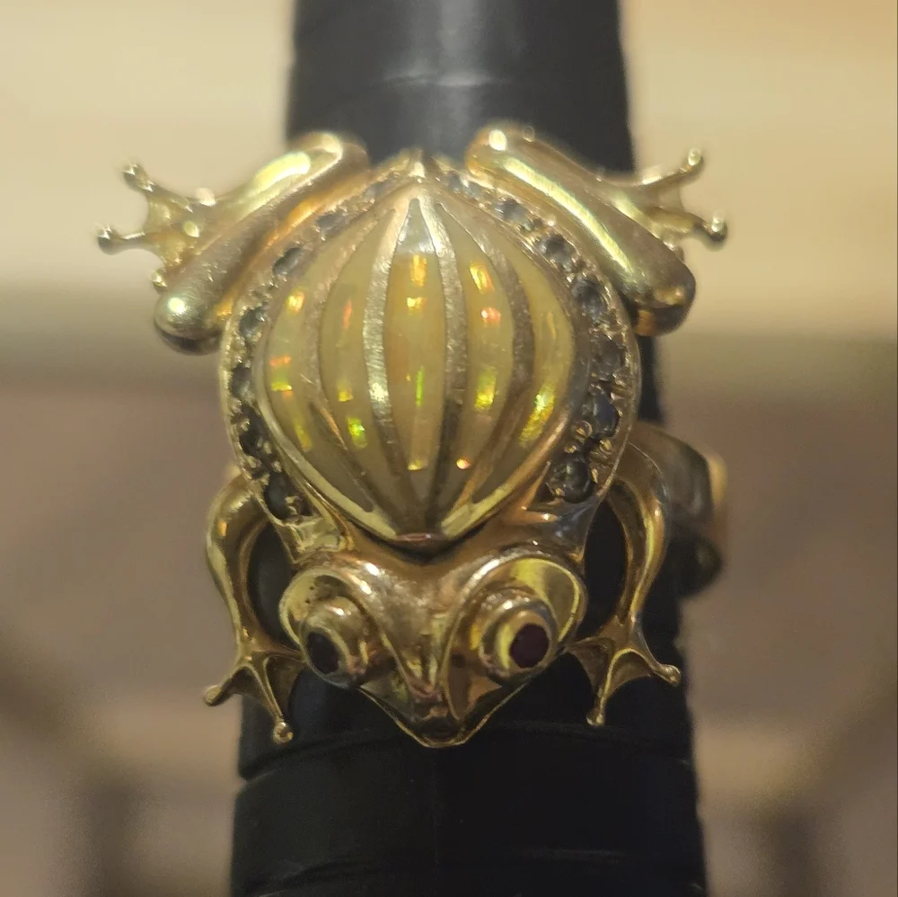 14kt Gold Frog Ring-sz.8 - Picture 5 of 8